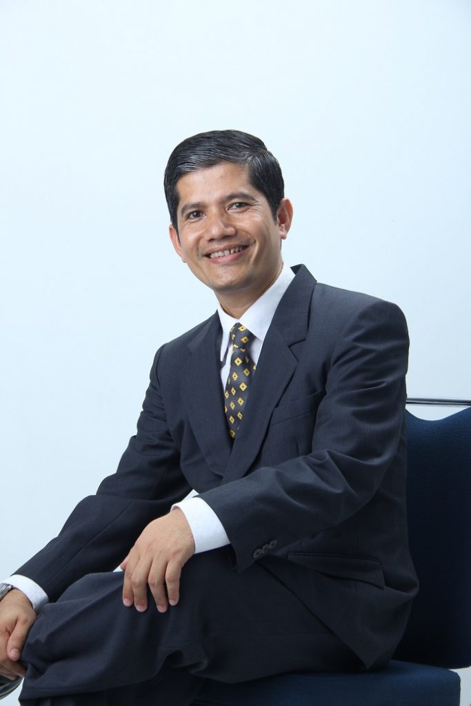 RAMAH, TEKUN DAN INTENS MENELITI SENI