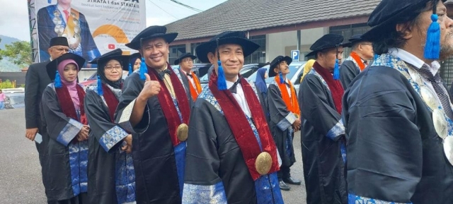 wisuda 1