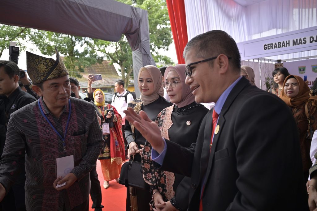 Berkontribusi Nyata Bina UMKM Kriya, ISI Padangpanjang Menjadi Mitra Strategis