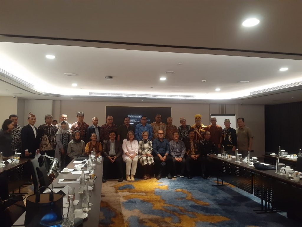 REKTOR ISI PADANG PANJANG PENUHI UNDANGAN FGD-OIKN DI SURABAYA