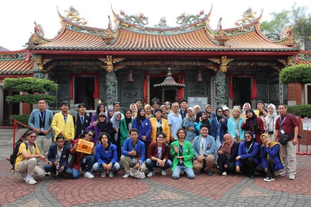 Mahasiswa PMM 3 ISI Padangpanjang Melakukan Wisata Religi : Meningkatkan Toleransi Antar Umat Beragama