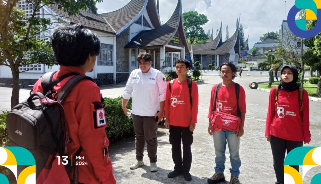 KSR PMI Unit ISI Padangpanjang Melakukan Trauma Healing kepada Anak-Anak Korban Galodo