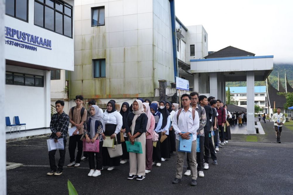 Ratusan Peserta Antusias Ikuti Hari Pertama UTBK 2025 di ISI Padangpanjang