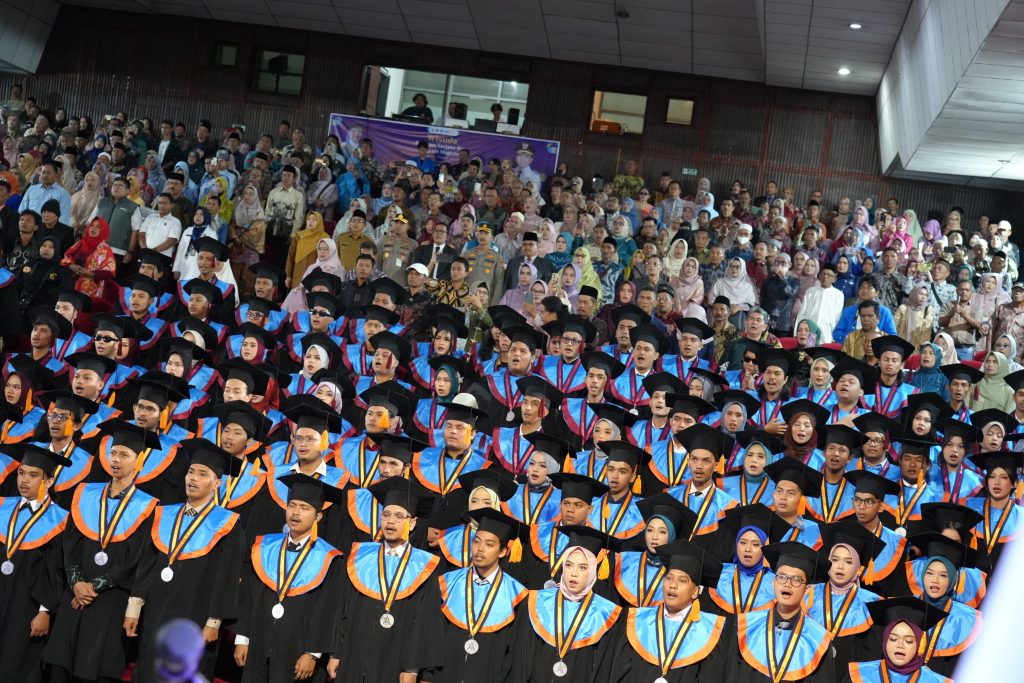 ISI Padangpanjang Kukuhkan 196 Wisudawan pada Wisuda Periode II Tahun Akademik 2024/2025