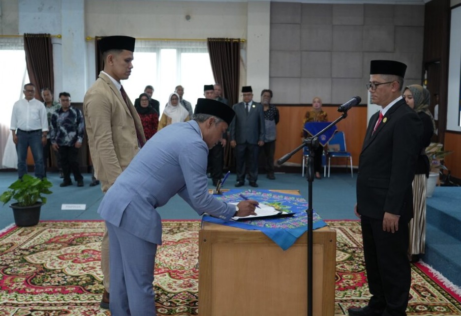 PELANTIKAN DAN PENGAMBILAN SUMPAH JABATAN WAKIL DEKAN I FSP DAN SEKRETARIS PRODI  ISI PADANGPANJANG