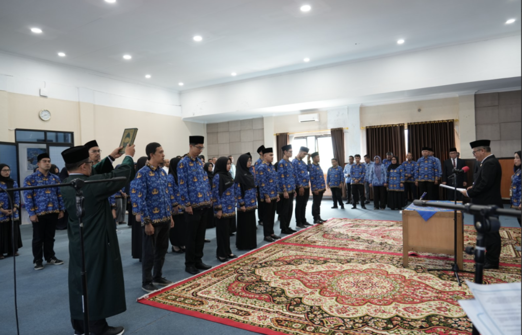Rektor ISI Padangpanjang Lantik Pejabat Fungsional, PNS, dan CPNS Tahun 2025