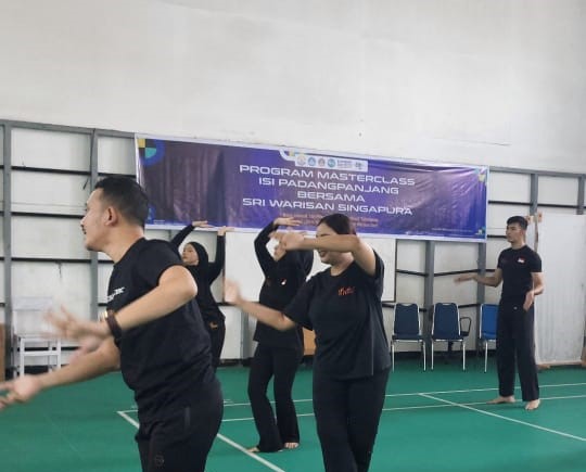 “Melangkah Bersama dalam Irama Budaya: ISI Padangpanjang & Sri Warisan Gelar Masterclass 2025”