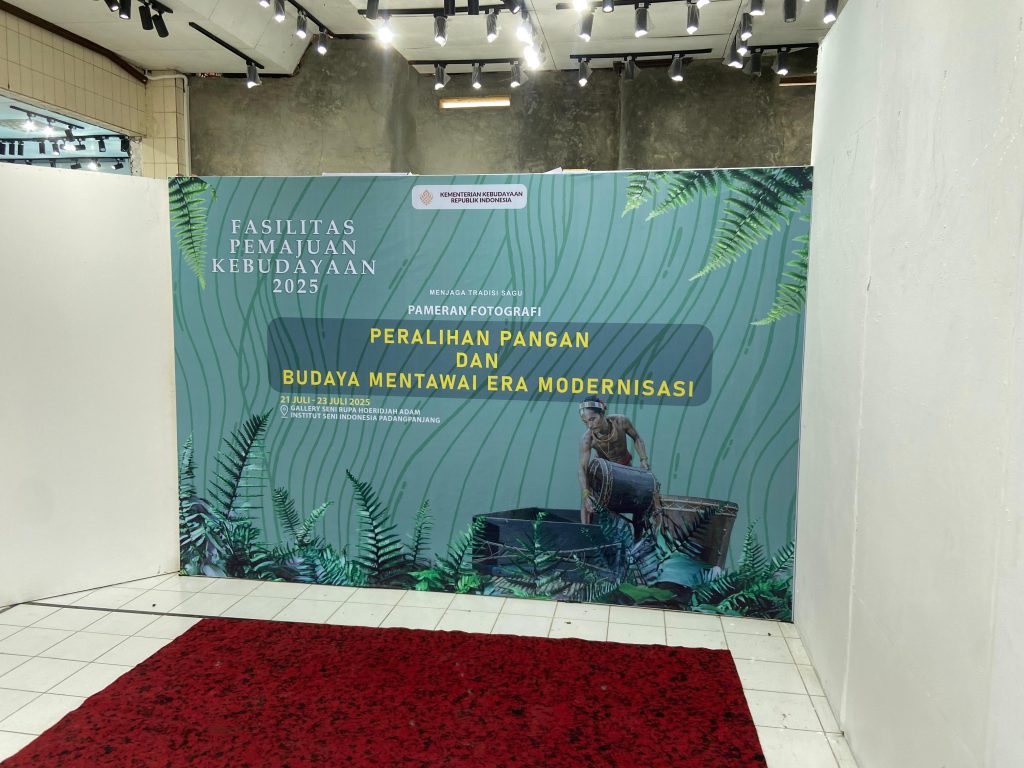 Pameran Fotografi “Menjaga Tradisi Sagu”: Merayakan Kearifan Lokal Masyarakat Mentawai
