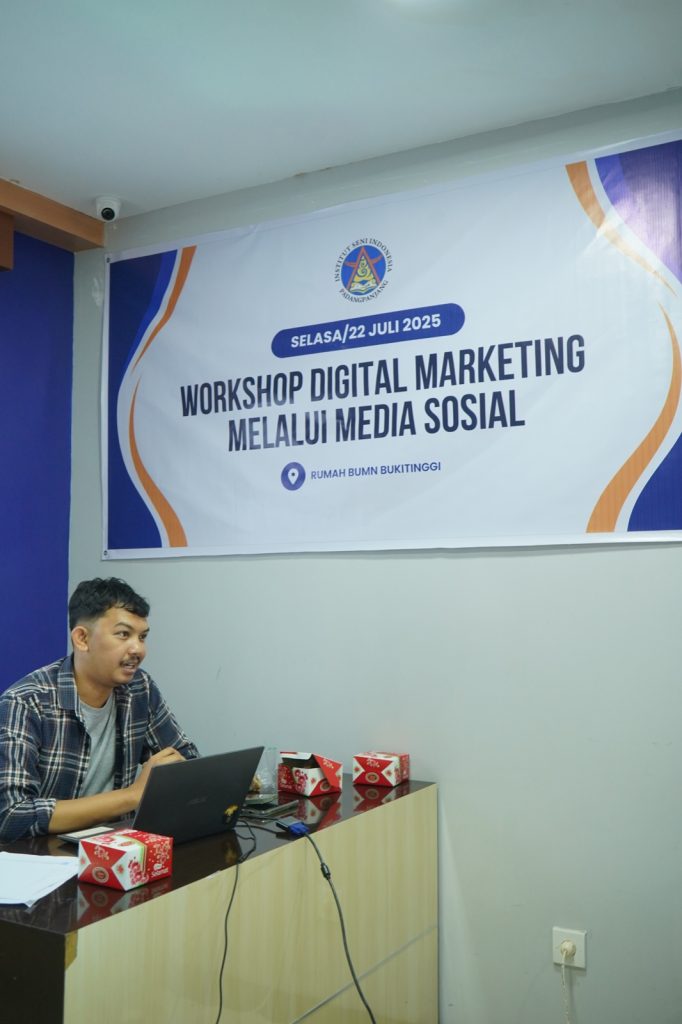 “Digital Marketing dengan Sentuhan Seni: ISI Padangpanjang Dampingi UMKM Bukittinggi”