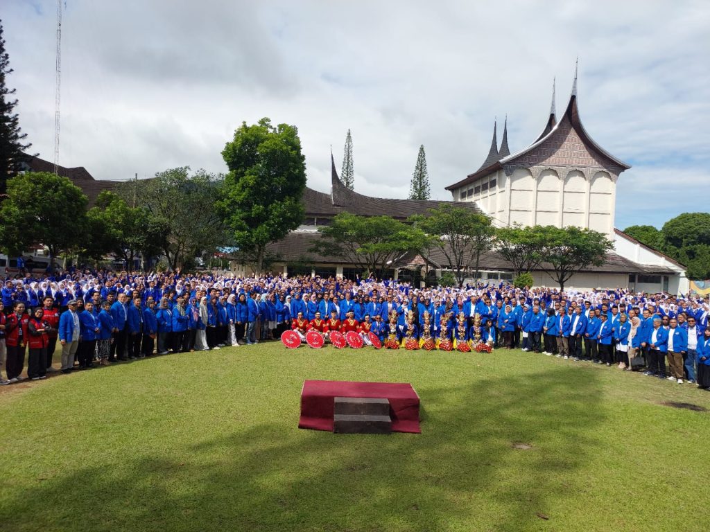 Rektor ISI Padangpanjang Resmi Buka PKKMB 2025, Tumbuhkan Kreativitas Mahasiswa Baru