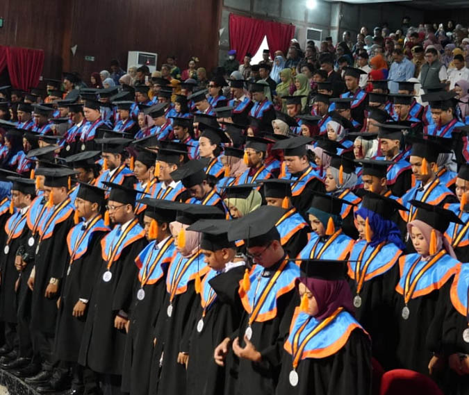 wisuda-2.jpg